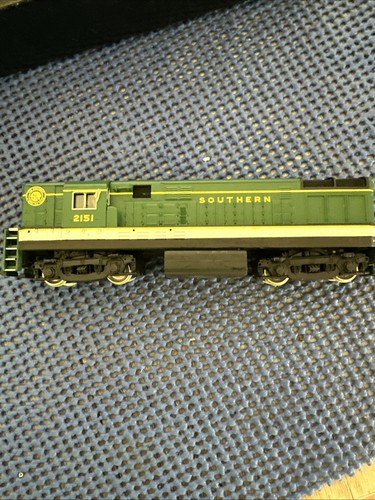 Bachman Spectrum FM H16-44 Baby Trainmaster Southern #2151 HO Lokomotive | Zustand: Used