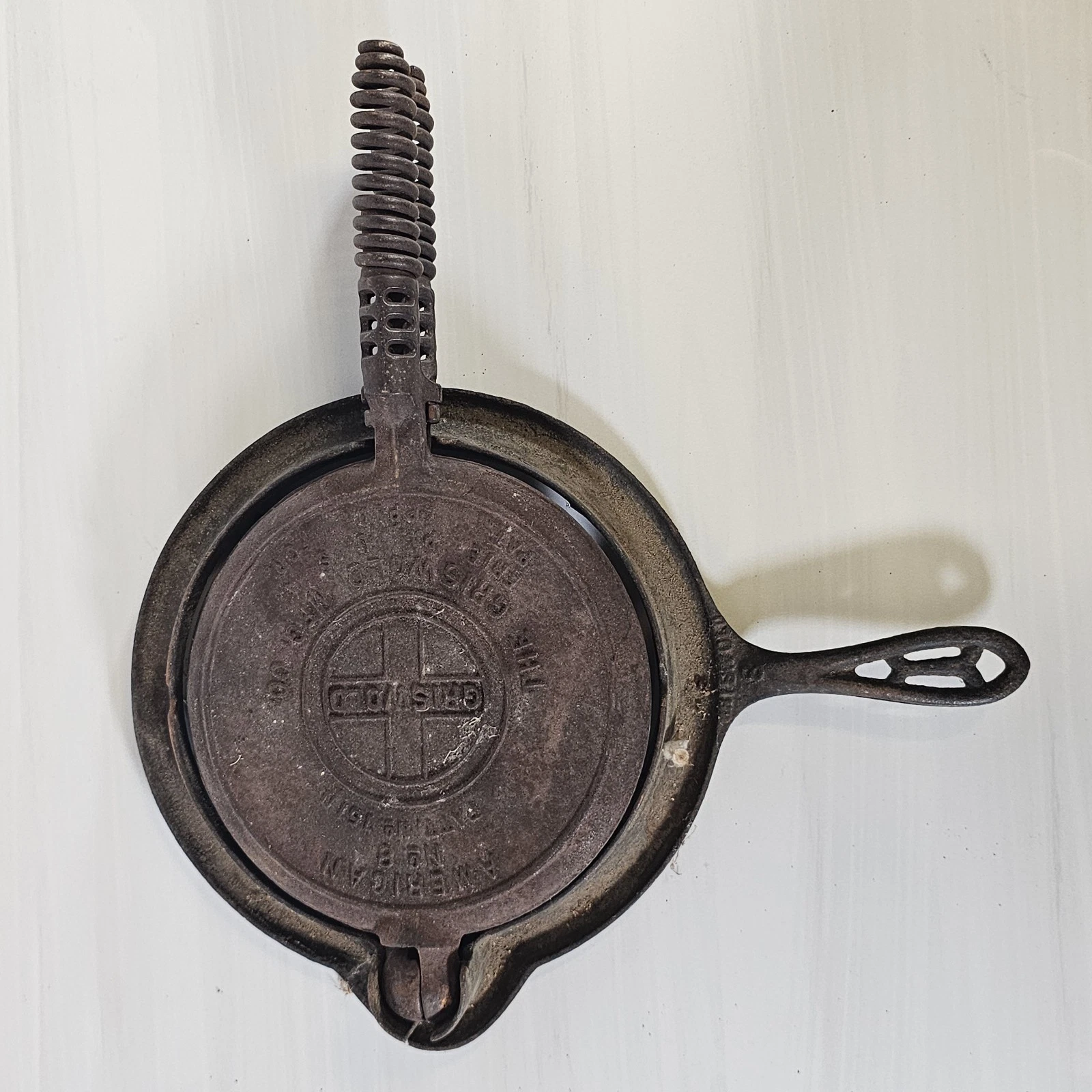 Vintage Griswold #8 Cast Iron Waffle Maker With Low Base Erie PA USA 885