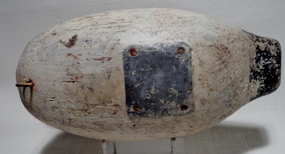 Goldeneye drake wooden duck decoy from New England, 2nd quarter 20th century - Image 4 of 4