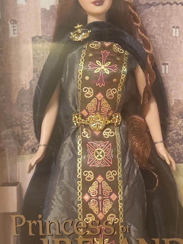 Princess of Ireland Dolls of the World Barbie Doll 2001 Mattel 53367 - Image 3 of 4