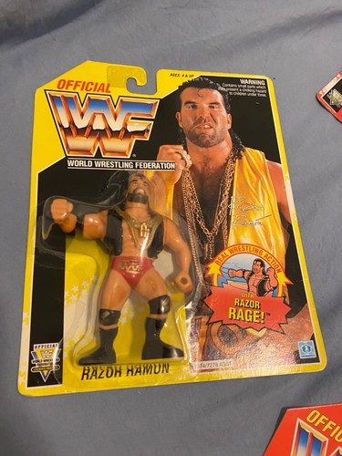 WWF HASBRO RAZOR RAMON MOC YELLOW CARD EXCELLENT C...