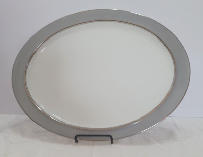 Easterling ''Majestic'' Gray on White w/Platinum Trim 14¼  Oval Serving Platter