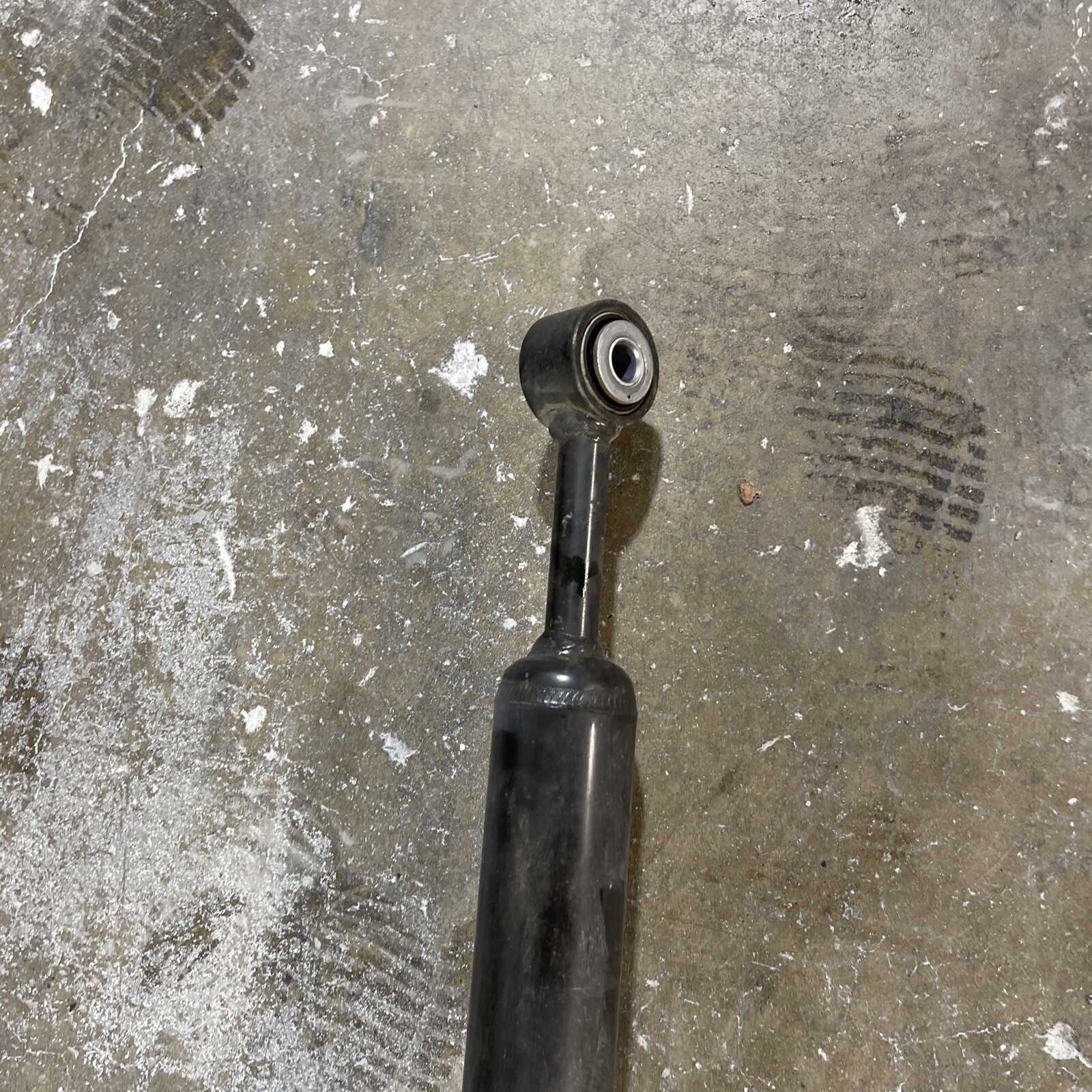 2014 - 2021 MASERATI GHIBLI RWD FRONT LEFT STRUT SHOCK ABSORBER OEM 06700088960