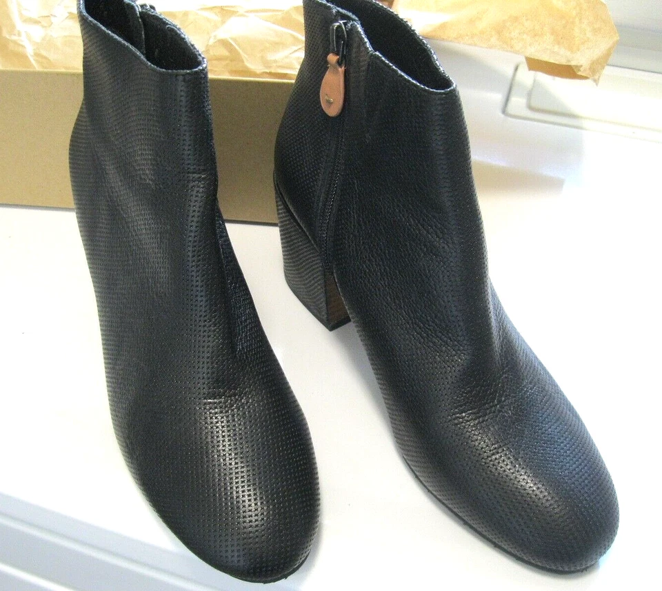 Botas de cuero con botín de cuña apiladas Gentle Souls Kenneth Cole Blaise 2 talla 8,5 Foto 3 de 4