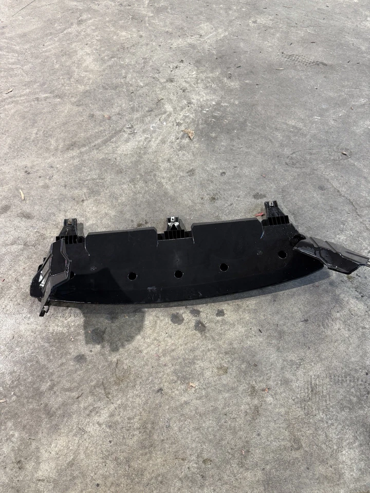 Protector contra salpicaduras Scion FR-S Subaru Brz 2016 usado fabricante original Foto 2 de 4