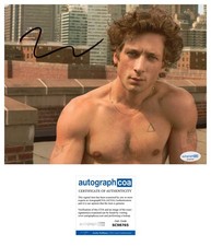 JEREMY ALLEN WHITE SIGNED SHAMELESS THE BEAR CALVIN KLEIN 8x10 PHOTO - ACOA COA