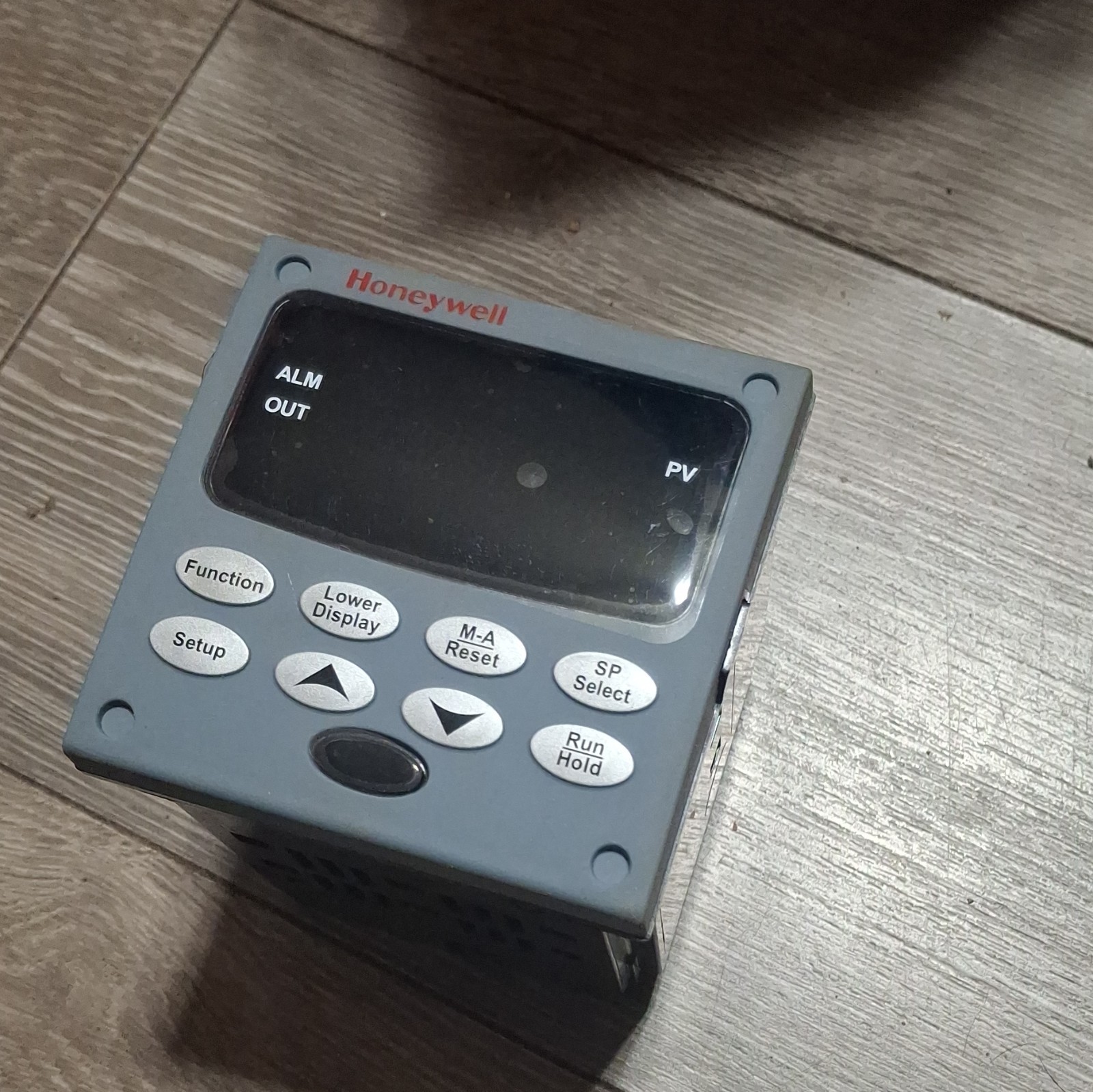 Honeywell DC2500-CE-0A00-200-00000-00-0 UDC2500 Digital Controller New