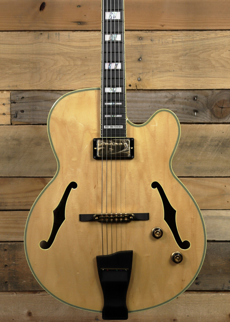 Гитара Ibanez Pat Metheny PM200 с полым корпусом из натурального дерева с футляром 663490₽