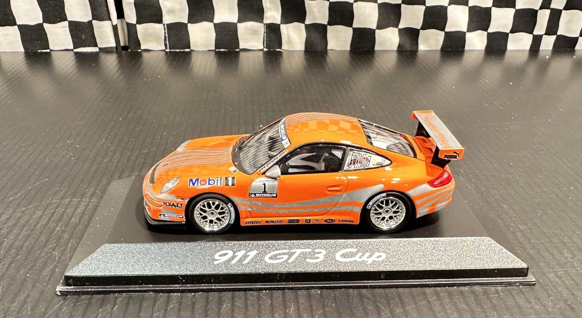 Minichamps Porsche 911 GT3 Cup Coupe - Orange - 1:43 Diecast