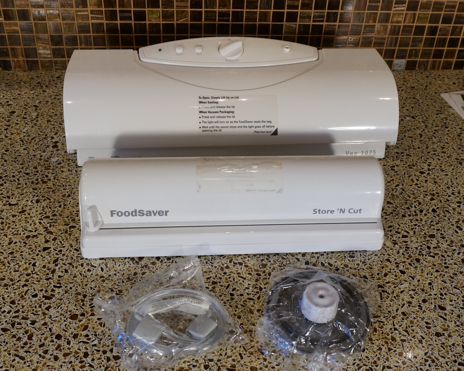 FoodSaver Vac 1075 Vacuum Sealer plus Store and Cut eBay