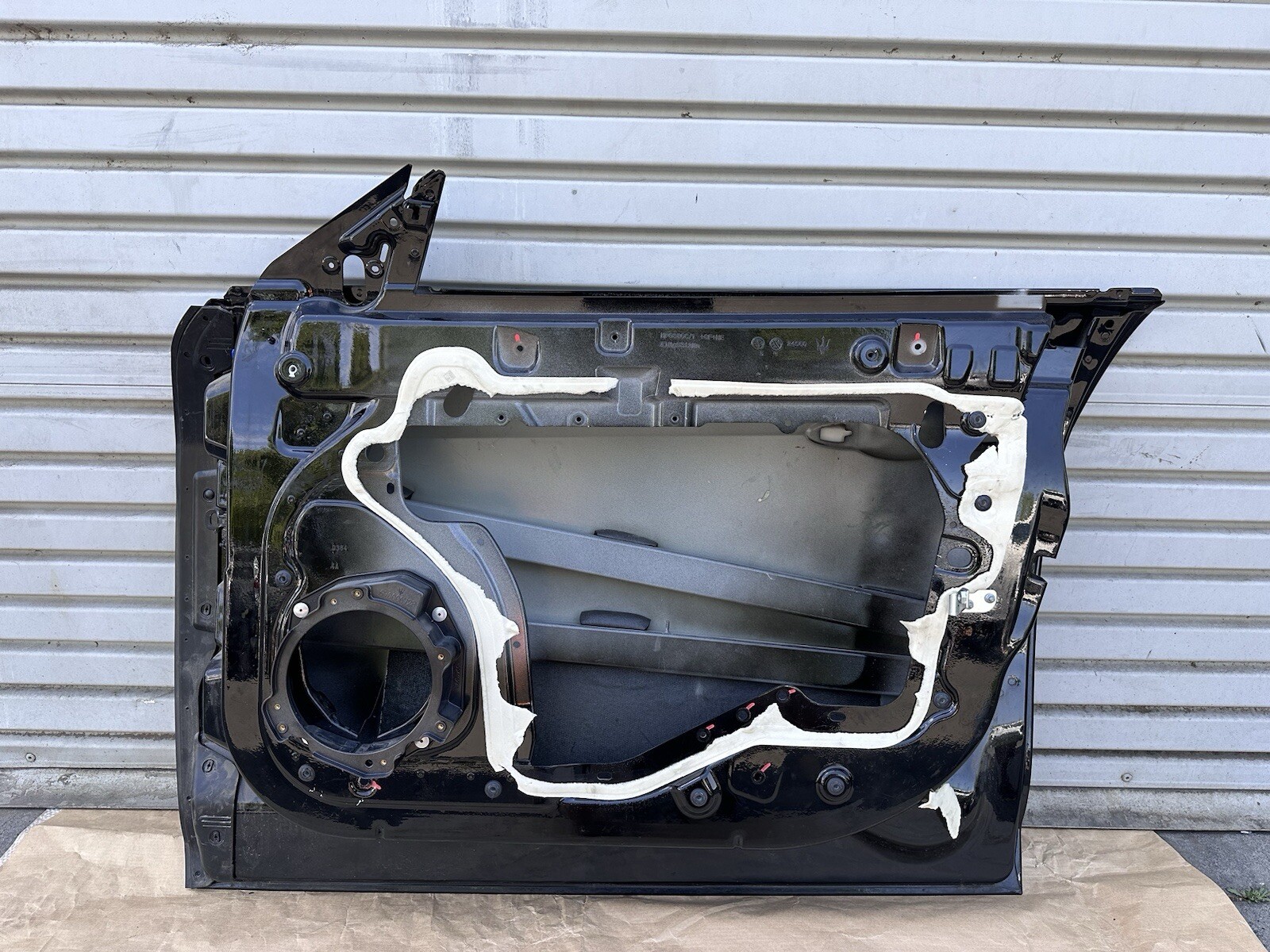 RIGHT FRONT DOOR SHELL ASSEMBLY OEM 19K 14-19 MASERATI QUATTROPORTE Q4 3.0