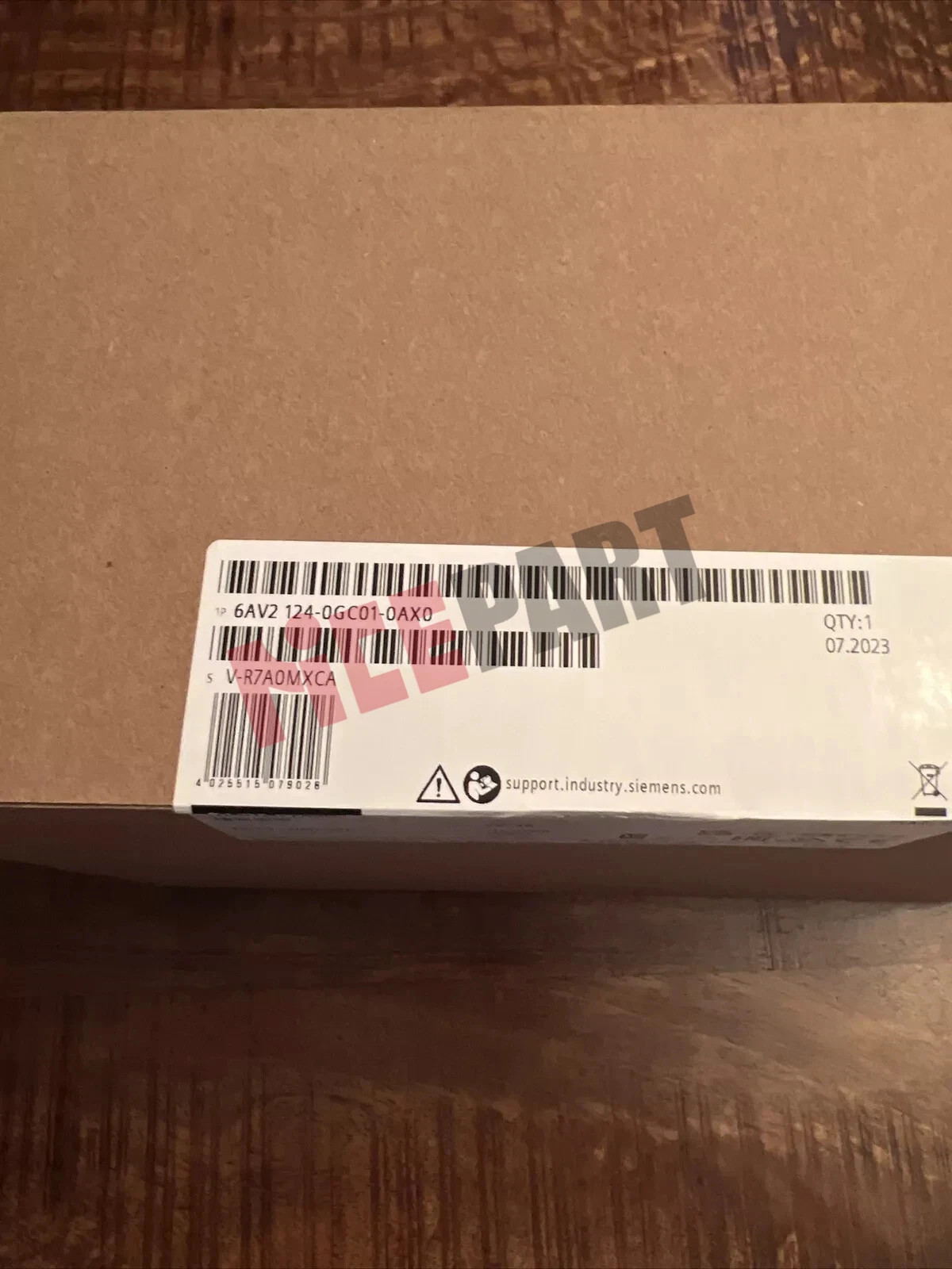 New In Box Siemens 6AV2124-0GC01-0AX0 6AV2 124-0GC01-0AX0 Free fast shipping