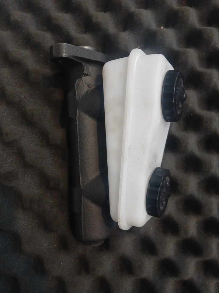 NOS Wagner Master Cylinder - F114497 - 1987-1993(1996) Dodge Dakota - Image 2 of 4