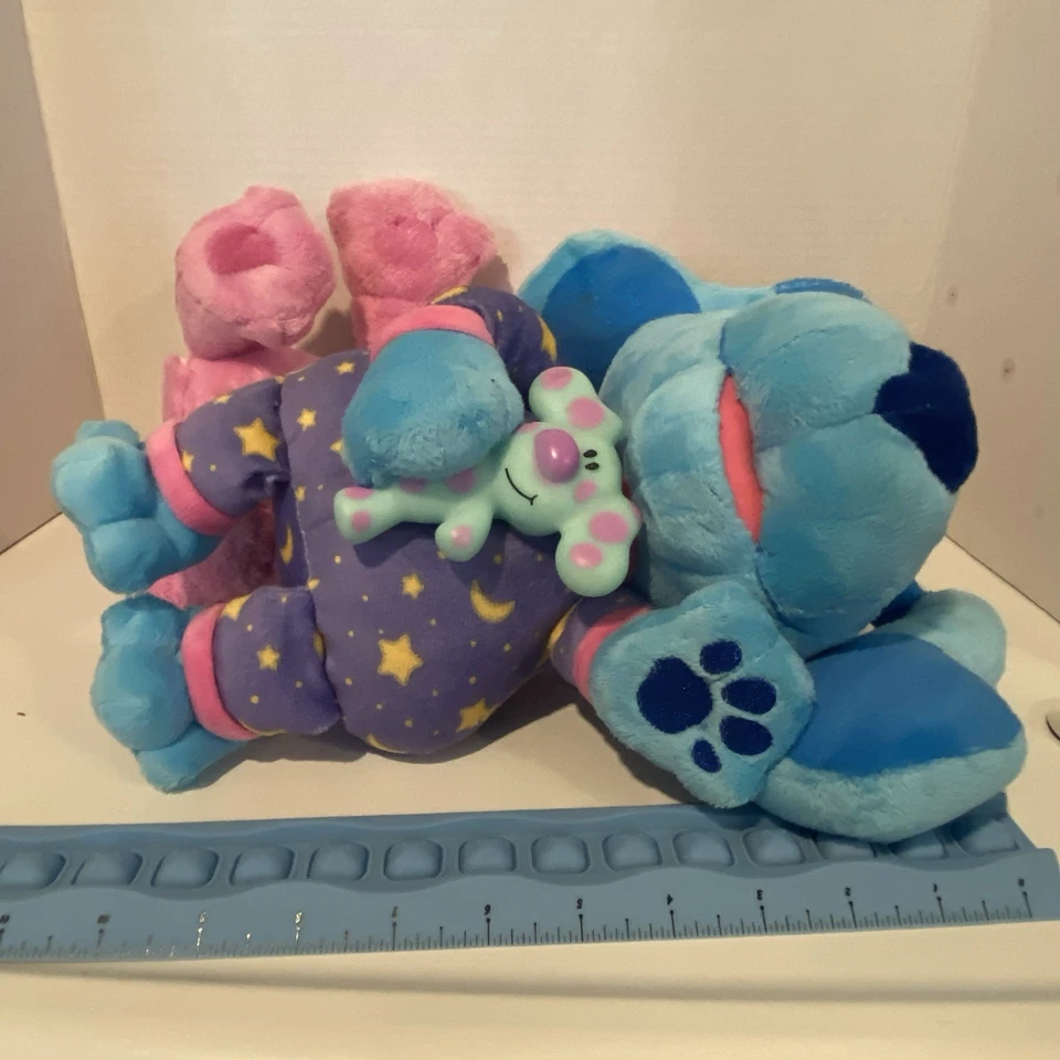 Blue’s Clues You! Peluche Bedtime Blue 13 pulgadas, iluminado y musical con magenta Foto 4 de 4