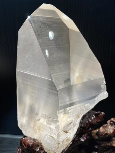 Rare 10.8LB A+ Natural Clear Quartz Crystal Minerals Specimen Reiki Decor + Base - Picture 8 of 9
