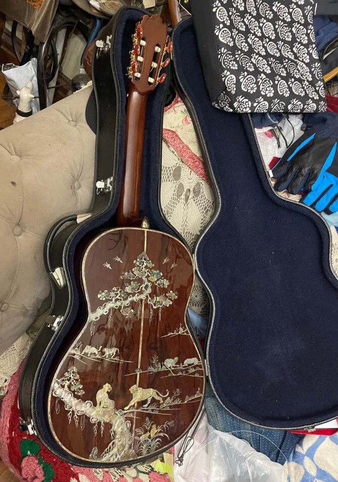 Antonio Tsai acoustic Guitar With Mother Of Pearl Shell Inlaid Leopards ...