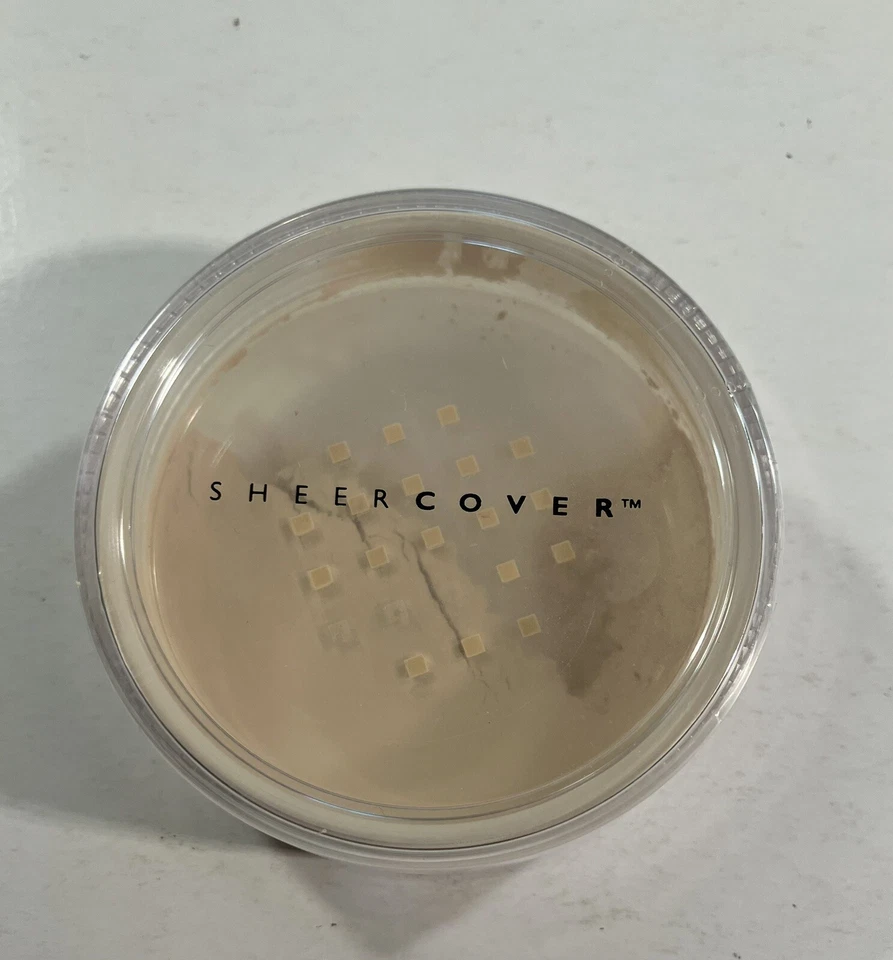 NEW Sheer Cover FINISHING POWDER Large 4g FACTORY SEALED ~ 4 grams/.14 oz. - Image 2 of 3