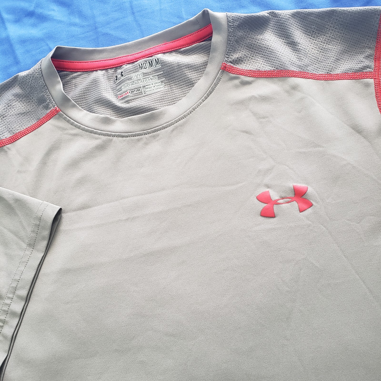 Under Armour Fitted Heatgear Crew Neck Shirt Mens M Gray Camo Mesh Back Athletic