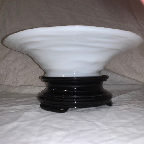 Consolidated Catalonian Bowl w Stand 1927 White Milk Glass Hand Blown Ex Cond - Picture 15 of 16