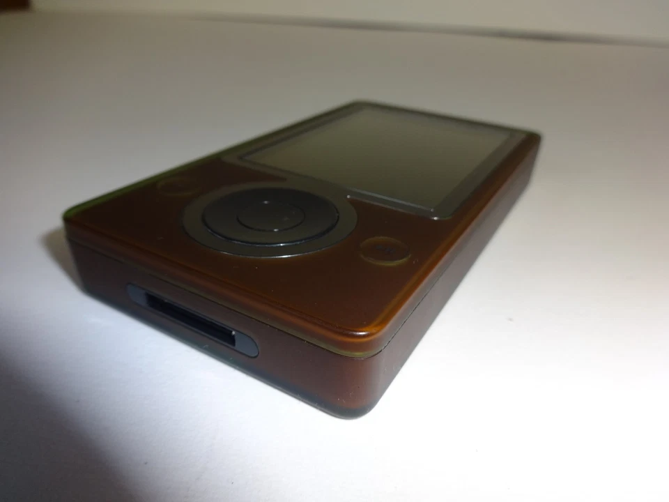MICROSOFT   ZUNE  BROWN  CUStOM  80GB...NEW HARD DRIVE... - Image 3 of 4