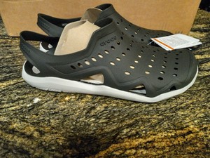 crocs swiftwater wave sandal mens