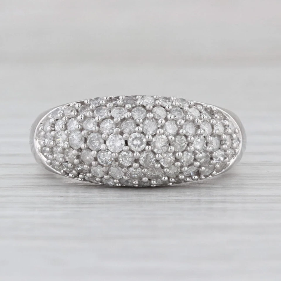 Anillo abovedado de diamantes pavé de 1 quilate de oro blanco de 14 k talla 7 Foto 2 de 4