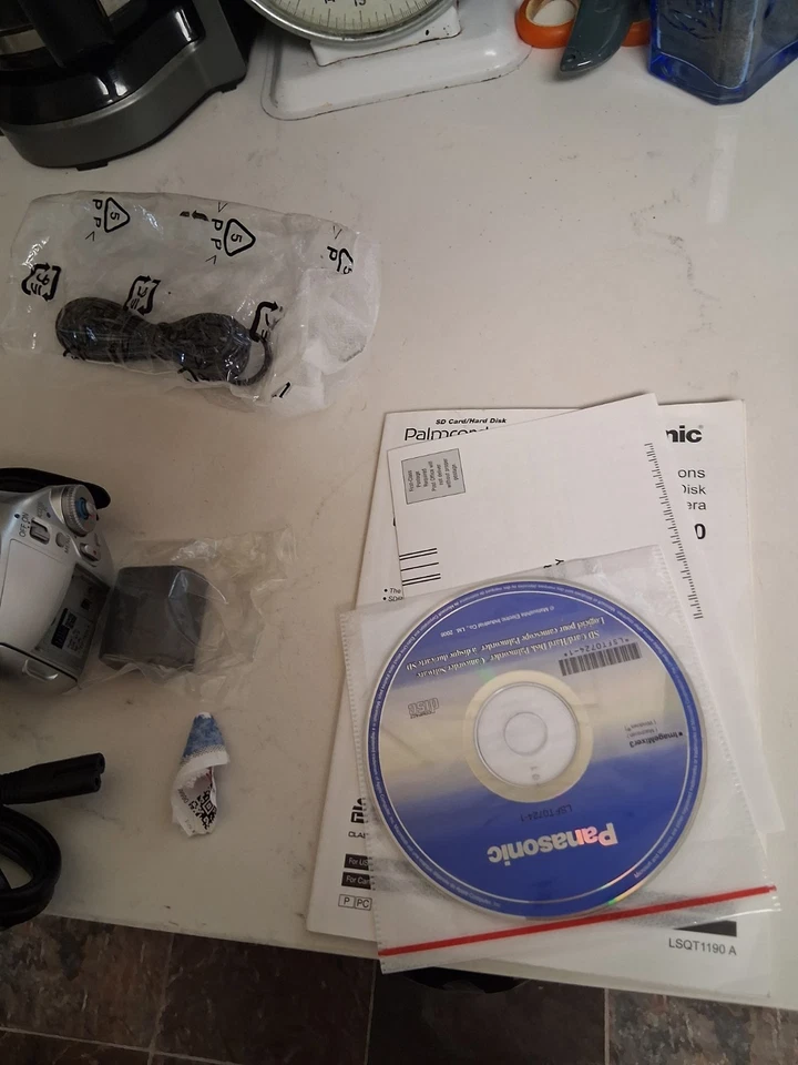 Panasonic Sdr-H18 Palm Corder. Mint Condition. - Image 4 of 4