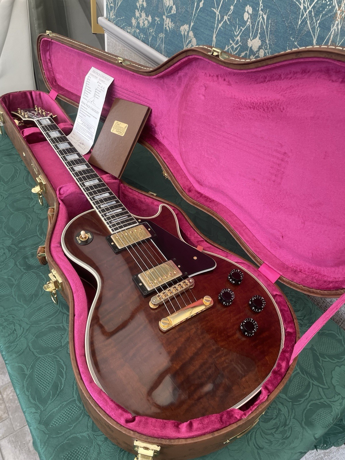 Trades Gibson Les Paul Custom Shop M2m Walnut Usa Electric Guitar
