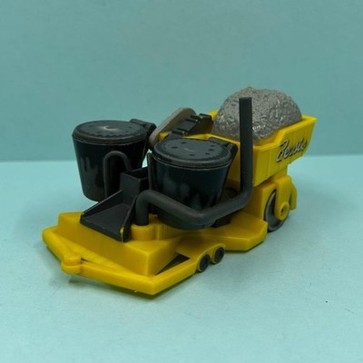 Rare Disney Pixar Cars Bessie Tarmac Laying Machine 1:55 Plastic