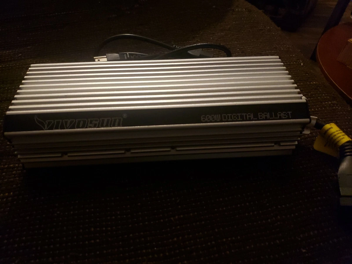 VIVOSUN 600 W Dimmable Digital Ballast for HPS MH Grow Light system Space Gray