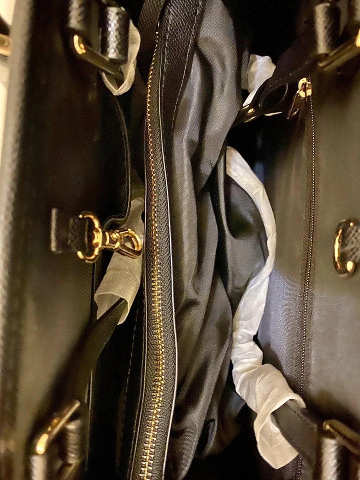 Bolso de mano de seda y cuero nuevo Foto 4 de 4