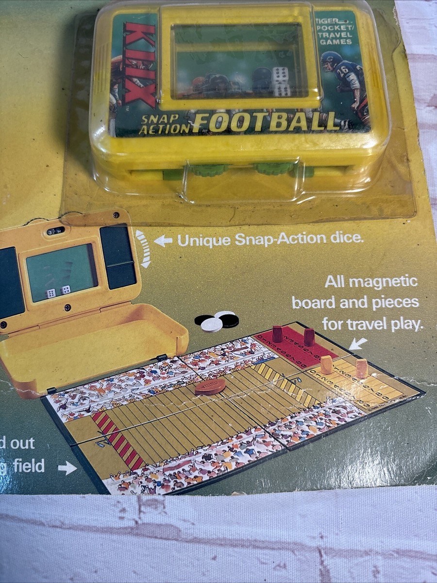 KLIX Snap Action Football Pocket Travel Game 1989 Tiger