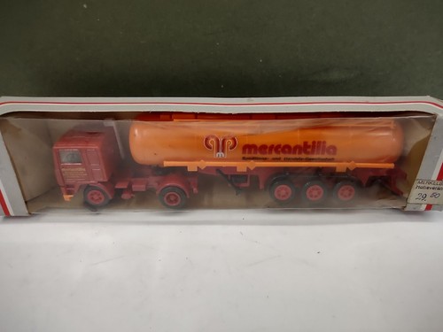 Albedo Volvo Mercantilia Tanker 1/87 Scale HO Gauge - Picture 4 of 5