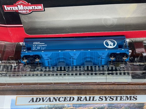 GREAT NORTHERN BLUE " ROCKY " CYLINDRICAL COVERED 3-BAY HOPPER CAR- HO Scale NEW - Picture 11 of 12