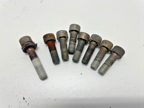 Suzuki GSF 600 Mk1 Bandit Auspuffkrümmer Krümmerschrauben 1996-2000