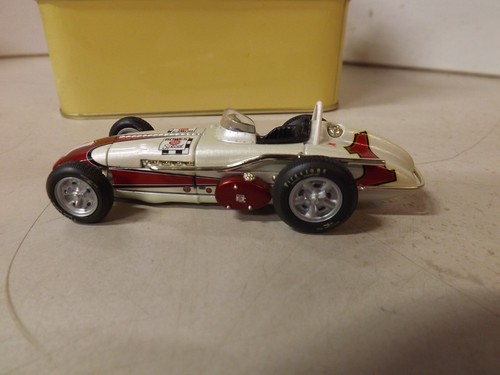 Hobby Horse #432 1961 Winner #1 A.J. Foyt 1:43 Scale - Picture 3 of 17