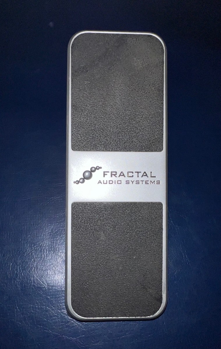 MINT FRACTAL FX8 MARK II Multi-Effects Floorboard + Silver EV-1