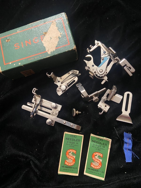 Singer Sewing Machine spare parts plus two packs (4) of needles 6 PCS 422420
