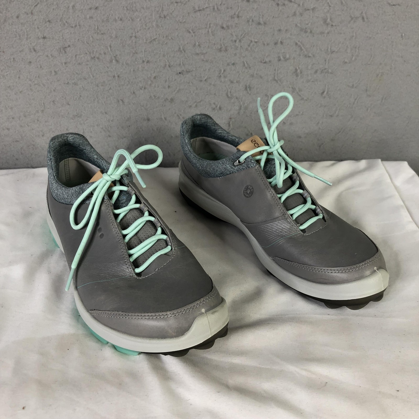 Womens Size 10 Gray Leather Gore-tex Waterproof
