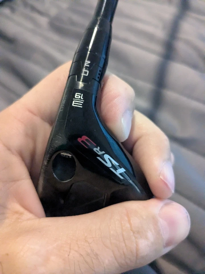 Right Titleist TSR3 3 hybrid.19.hzrdus black gen4 6.0/80 stiff - Image 2 of 4