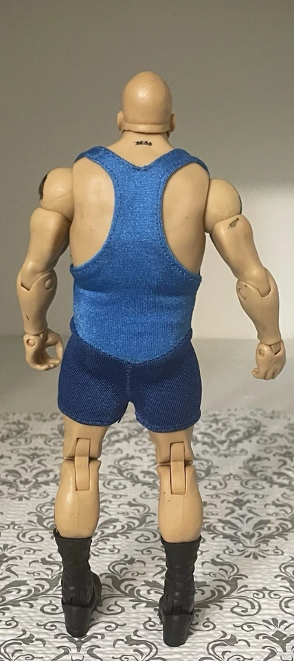 2010 Mattel WWE Wrestling Elite Series 4 Big Show 8" Action Figure Paul Wight - Image 3 of 4