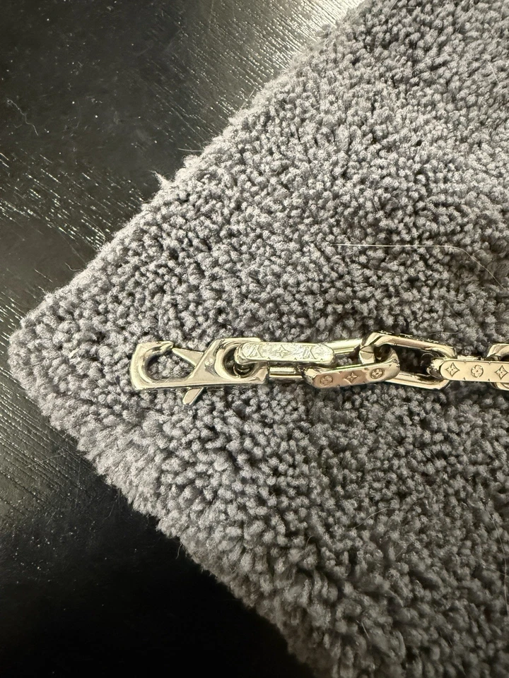 Pulsera cadena monograma LOUIS VUITTON M003008 latón tono plata talla mediana 7,5" Foto 3 de 4