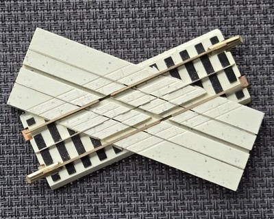 Faller AMS 4532 ~~ Schiene kreuzt Straße, 60er Jahre Spielzeug #DEZ4108
