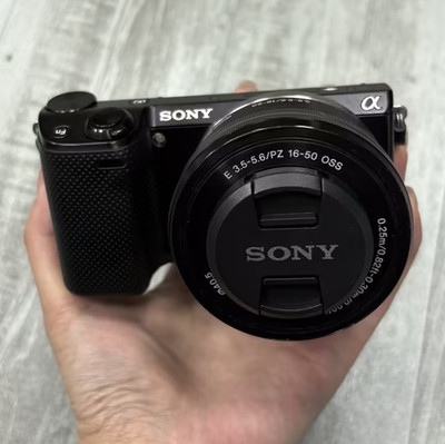 Sony NEX-5R 16.1 MP Mirrorless Digital Camera w/16-50mm oss Lens Black