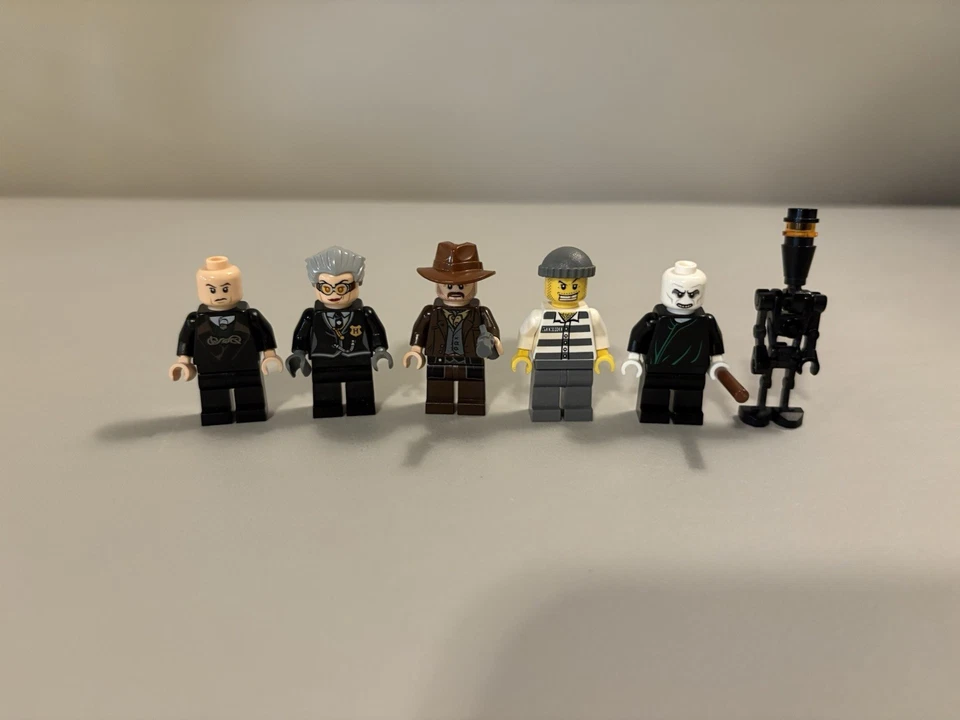 ЛОТ МИНИФИГУРОК LEGO Гарри Поттер, Бэтмен, Город + Велоцираптор, Акула и Собака - Изображение 4 из 4