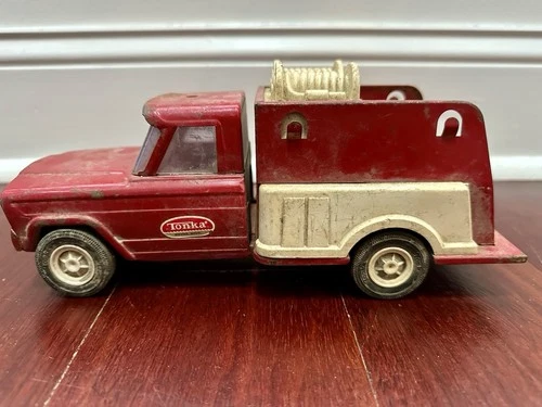 Vintage Tonka Fire Truck Diecast Pressed Steel Red White Fire Vehicle