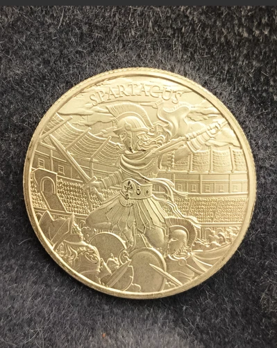 LEGENDARY WARRIORS - SPARTACUS - 1 Troy Ounce .999 Fine Silver Round.  NICE!