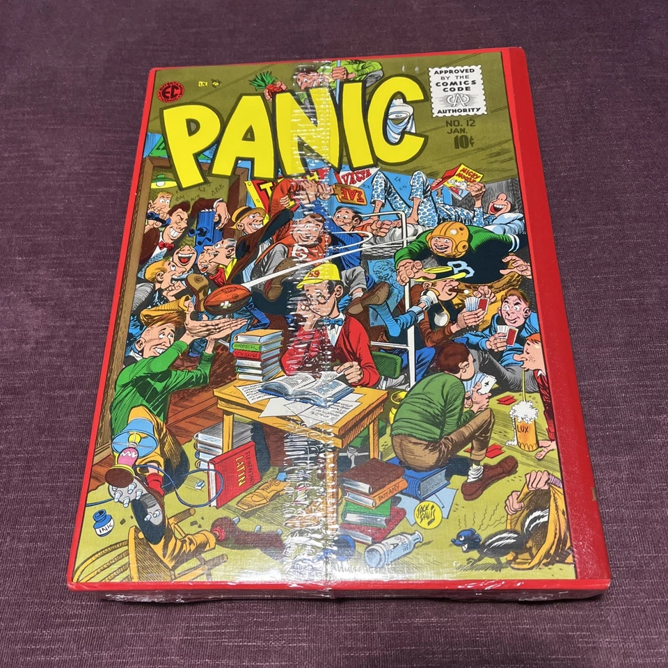 The Complete PANIC EC Comic Magazine Slipcase Capa Dura NOVO ainda Encolhido - Imagem 4 de 4