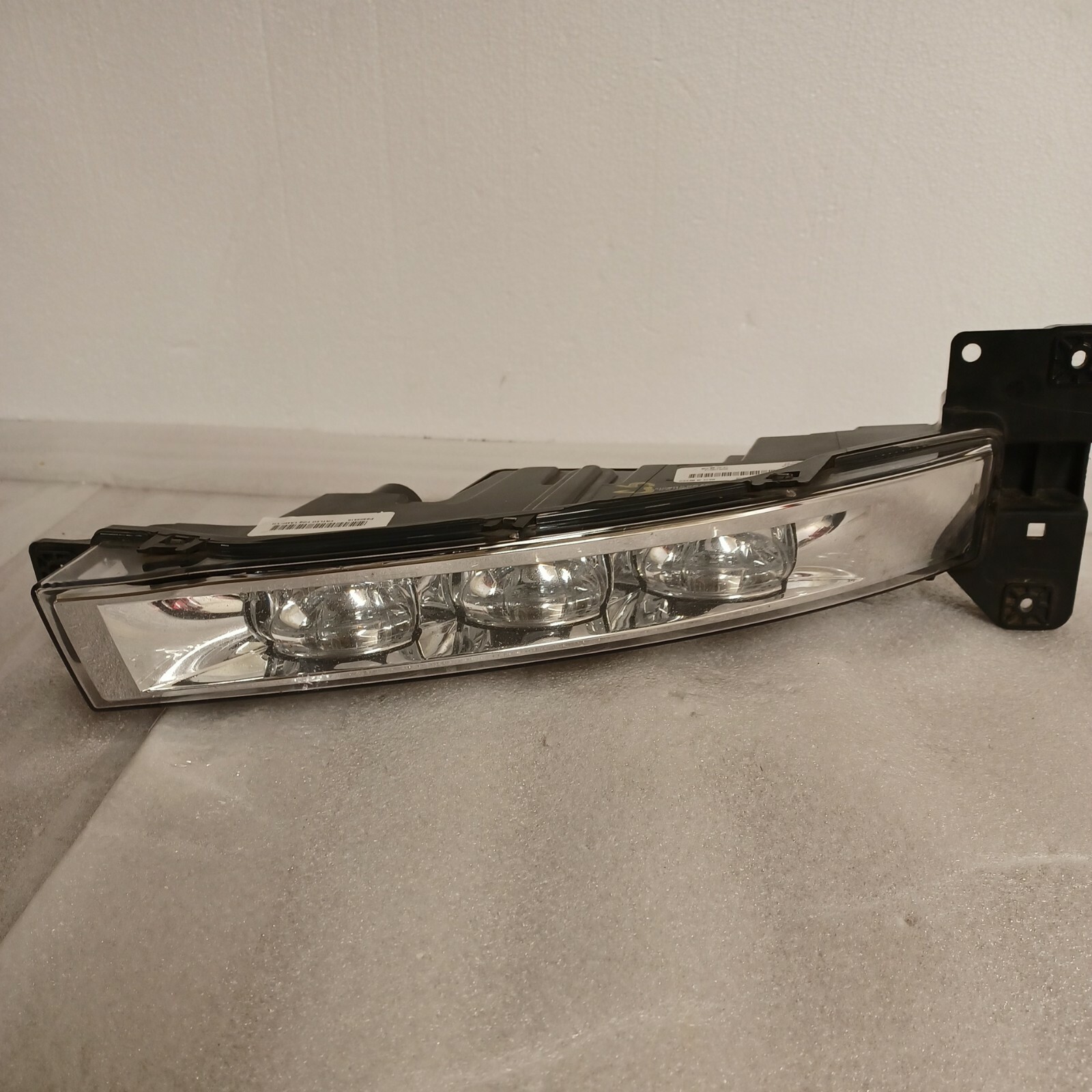 9403414 2015-2018 Dodge Charger Front Right OEM LED Fog Light 