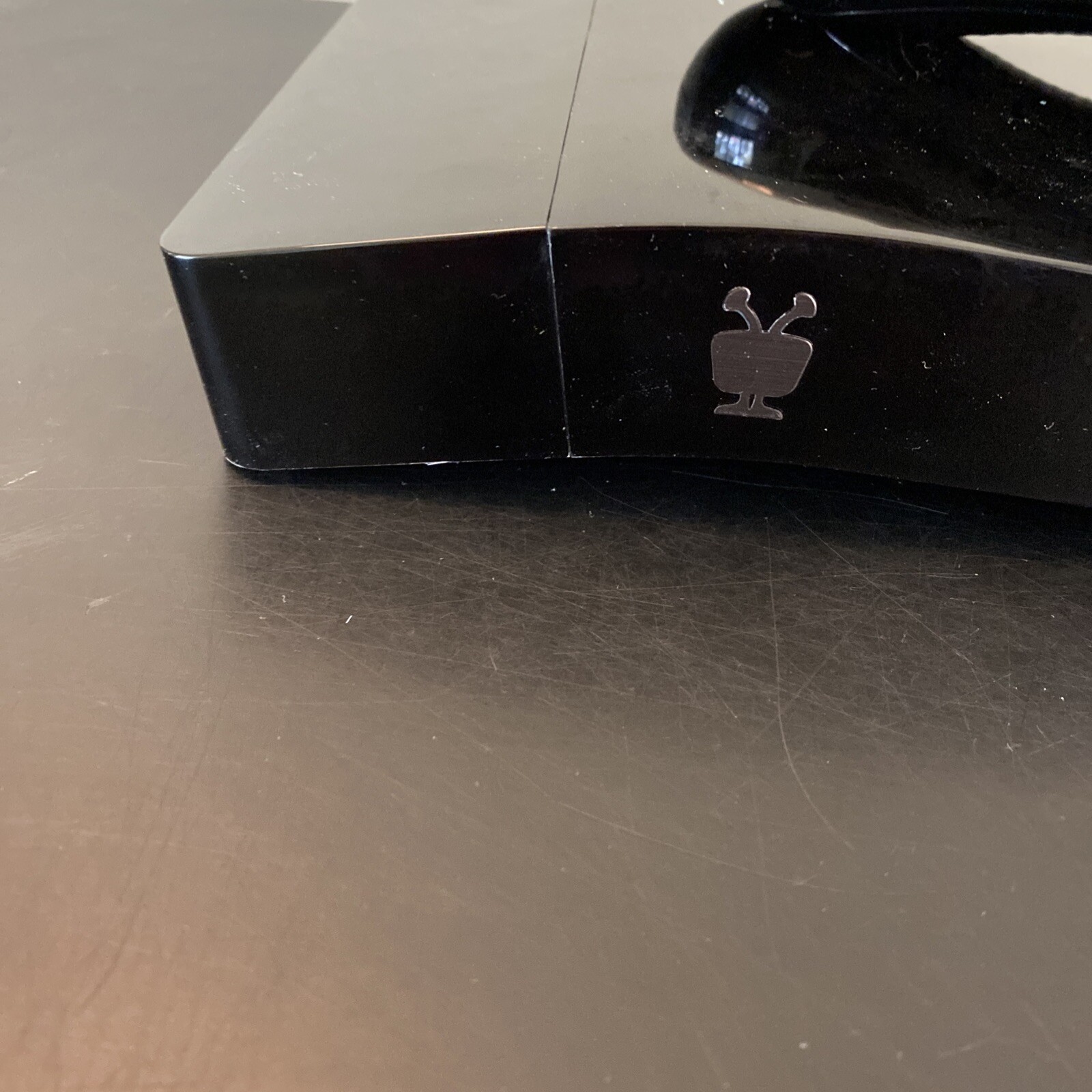 TiVo Bolt Vox. (1TB 4K )—DVR & Streaming Media Player TCD849300V1